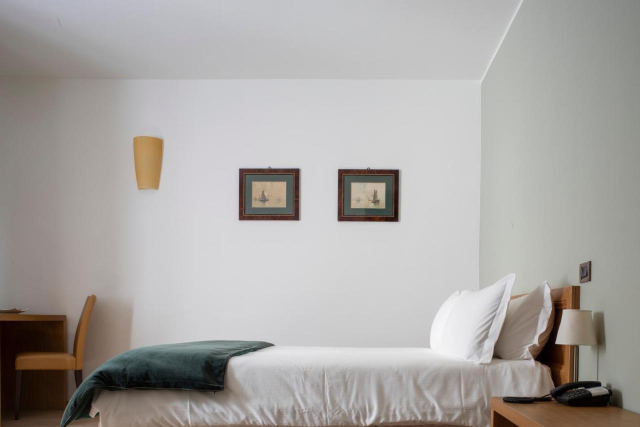 Hotel 99 Cannelle ลาควิลา ภายนอก รูปภาพ